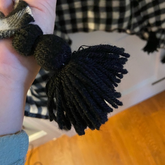 J Crew Buffalo Plaid Black White Cape Poncho Wrap - Picture 4 of 7